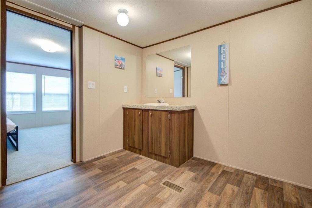 Seaside Serenity - Holiday Home Sleeps 10 Dickinson Bagian luar foto