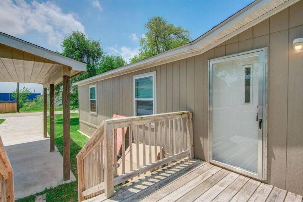 Seaside Serenity - Holiday Home Sleeps 10 Dickinson Bagian luar foto